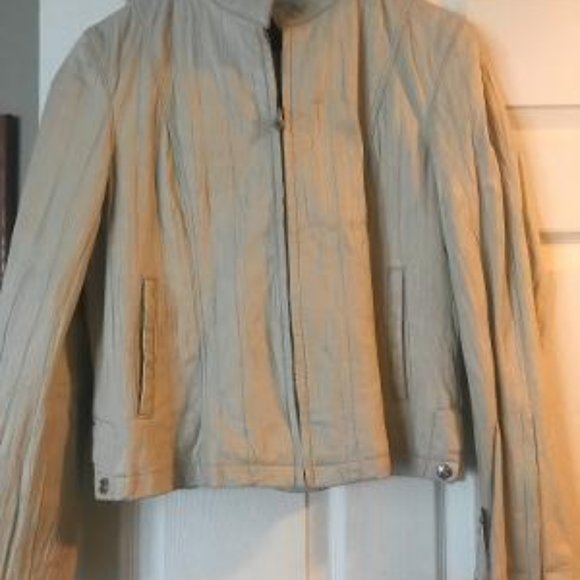 Women's Cream Colored Short Leather Jacket - Picture 1 of 2
